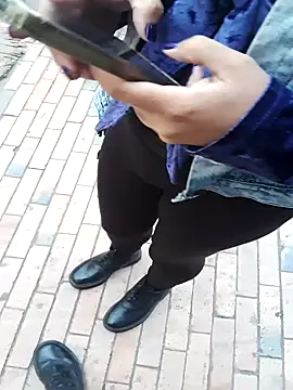 sophie banger online show from November 4, 8:58 pm