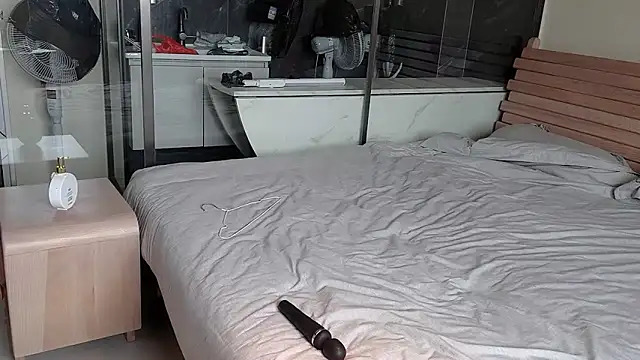 Krismil3 online show from April 2, 12:19 am