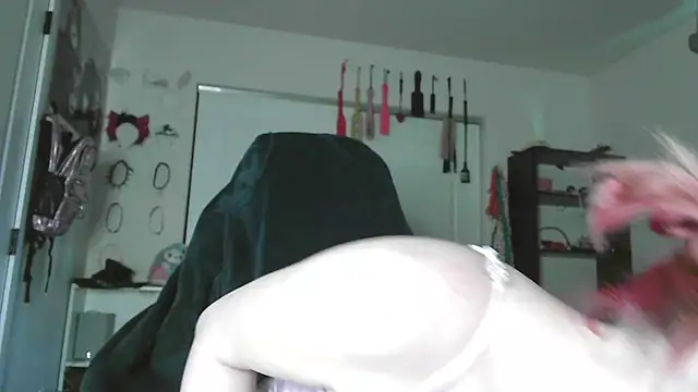GoddessPinxx online show from May 19, 3:30 pm