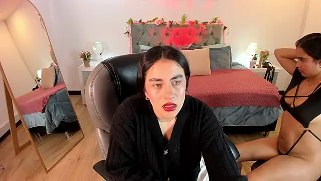 Icysweetcam online show from May 14, 11:38 am