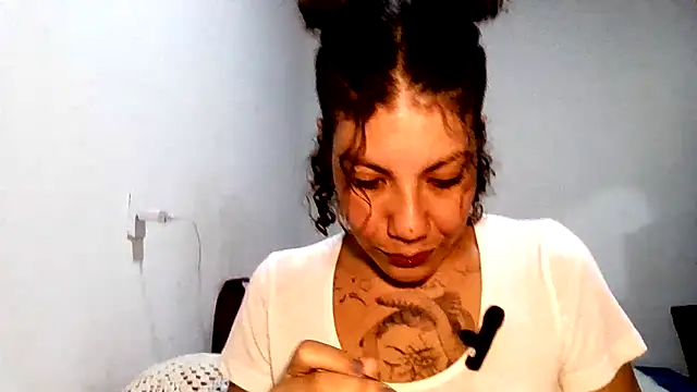 Submersidollx online show from April 7, 7:16 pm