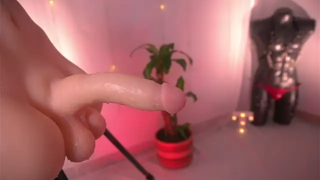 tatiana monroe online show from May 5, 2:31 pm