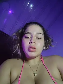 LaurenWelly  online show from May 16, 10:36 am