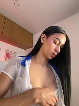 maddy bronw  online show from September 12, 10:28 pm