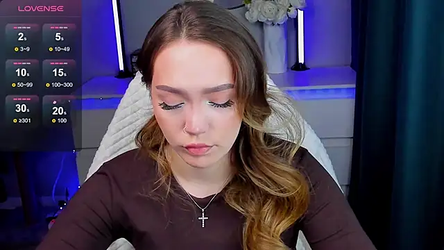 Evia r0se online show from November 14, 12:38 pm