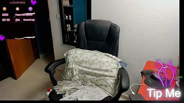 peanut tangerine online show from May 11, 12:46 am