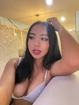 SOPHIACANDY19  online show from May 15, 11:40 pm