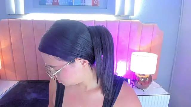 alys baker online show from October 21, 3:54 am