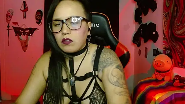 LilithSharon online show from April 7, 9:17 pm