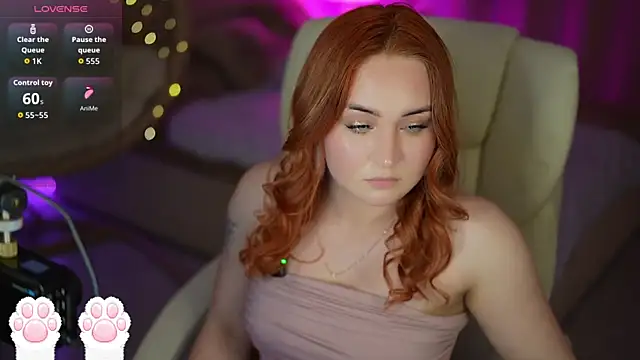 LovelyBell online show from May 10, 1:24 pm