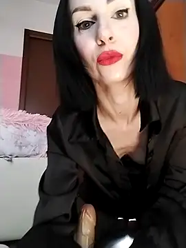 dahlia 82 online show from May 18, 9:37 am