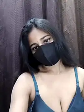 Lalisa sexy online show from May 22, 11:30 am
