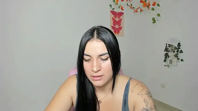 Emic  online show from March 4, 3:51 pm