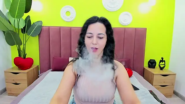 Linda Insatiable online show from May 18, 1:37 am