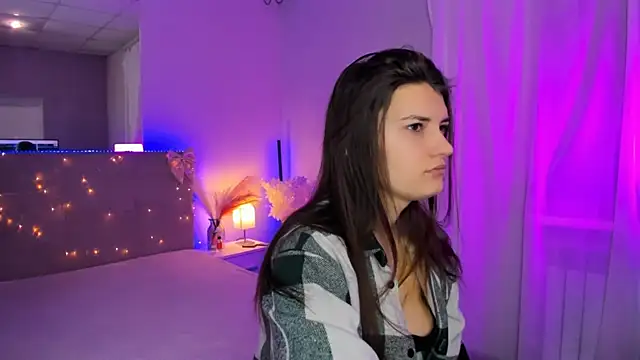 Laura Leee online show from March 28, 5:51 am