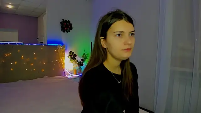 Laura Leee online show from December 17, 6:06 am