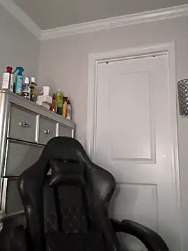butterflybootyy online show from May 8, 11:02 am