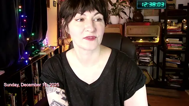 404girlnotfound online show from December 14, 11:38 am