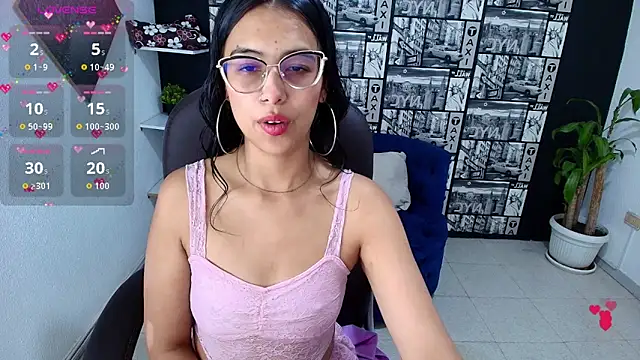PaolaMendez  online show from September 29, 1:05 pm