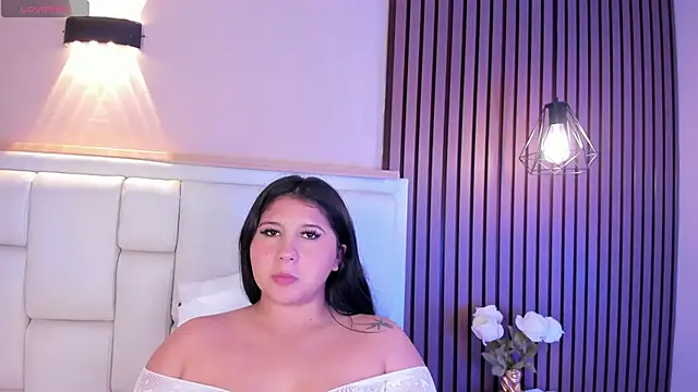 AvyMilton online show from May 12, 4:13 pm