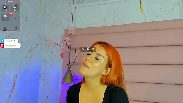 MelaniieRoux online show from May 17, 2:55 am