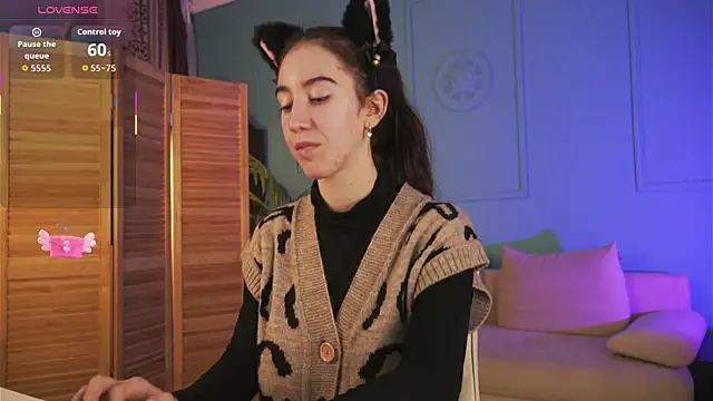 Belle Via online show from December 2, 3:47 pm