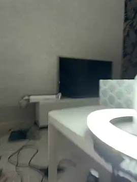 MiloTheName online show from February 14, 6:48 am