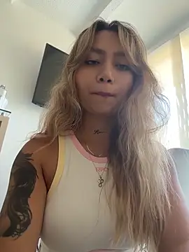 amanda-medrano1 online show from May 5, 2:42 pm