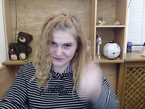 DaniellaKiss online show from April 13, 5:03 pm