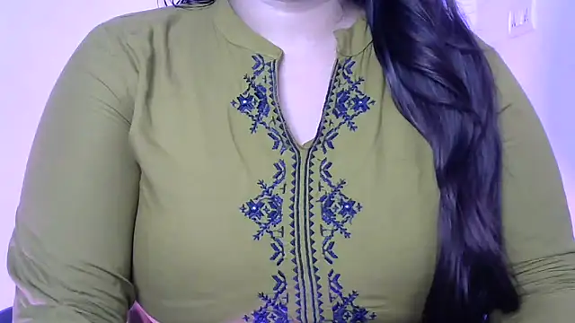 Cute-Ayesha online show from September 27, 7:59 am