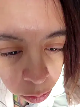 Snapshot of Karamell-Mieze chatting on October 30, 8:38 am Karamell-Mieze online show from October 30, 8:38 am