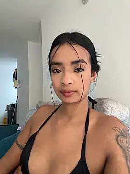 Laura fernandezII online show from May 25, 8:41 pm