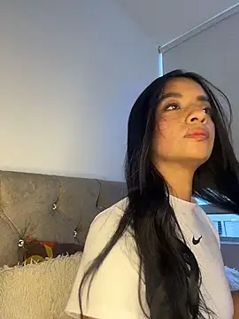 Laura fernandezII online show from November 23, 10:11 pm