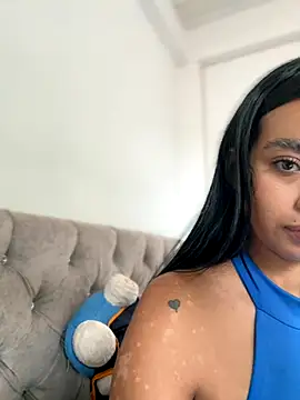 Laura fernandezII online show from October 22, 6:57 pm