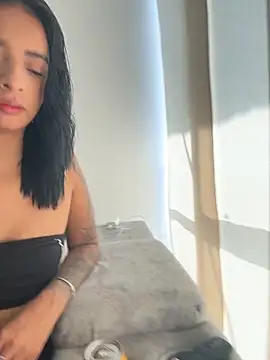 Laura fernandezII online show from May 20, 6:49 pm