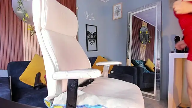 jess ox online show from May 15, 2:42 pm
