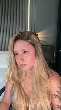 MiaPetit  online show from November 6, 12:05 am