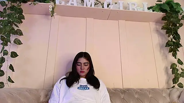 natalia aguirre1 online show from March 20, 12:43 pm