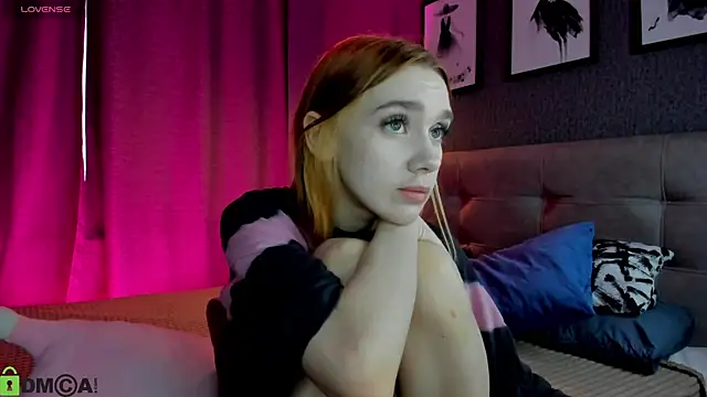 Lesi Moonie01 online show from May 10, 9:33 am