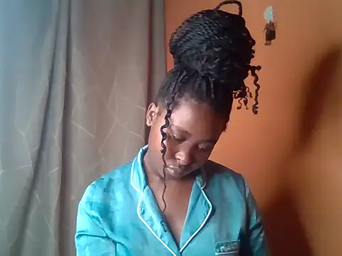 Moonfades online show from November 1, 6:50 am