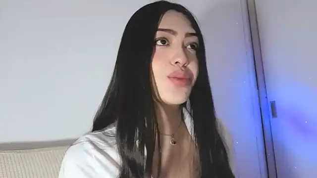 Melanie-Roberts online show from April 25, 3:42 am