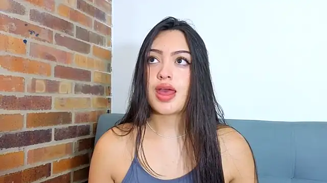 Melanie-Roberts online show from November 16, 9:26 pm