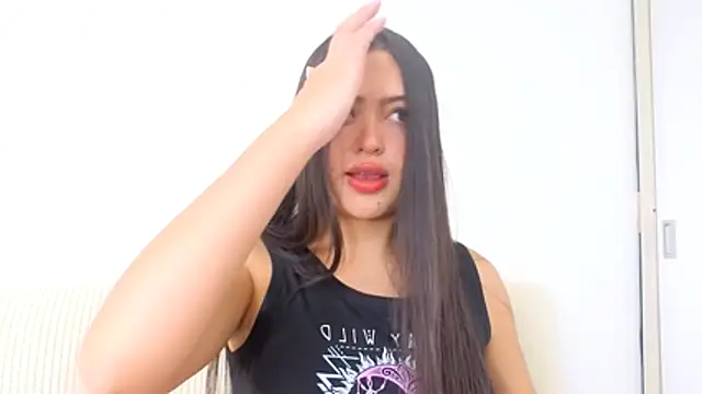 Melanie-Roberts online show from November 30, 6:56 pm