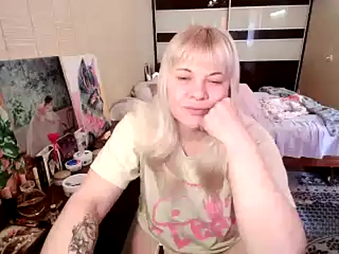 Lia Laguna77 online show from May 19, 3:41 pm
