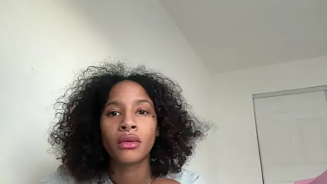 shandiloveslemonss online show from October 26, 10:05 pm