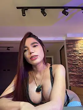 carolynnetrujillo online show from May 18, 4:07 am