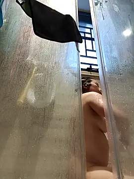 doggiepossession online show from November 5, 6:40 am