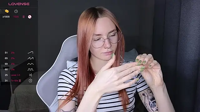 littlevildevil online show from November 25, 11:23 am