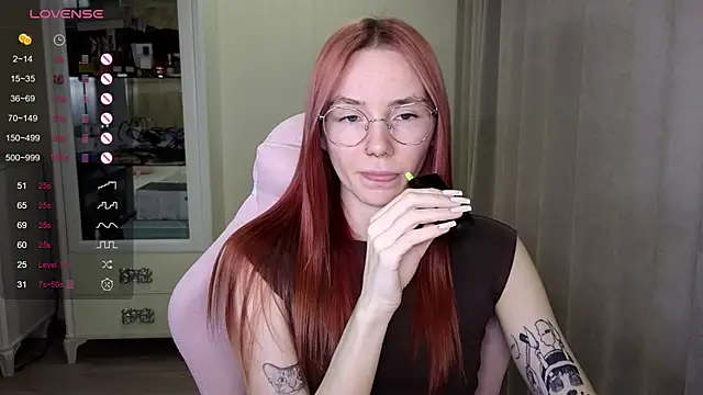 littlevildevil online show from October 18, 11:02 am