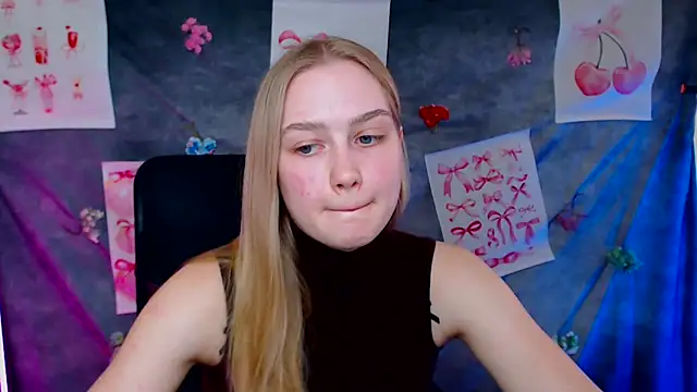 MademoiselleCl online show from April 4, 12:15 pm